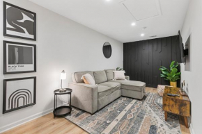 Chic 1BR Oasis Ideal Retreat near Six Flags